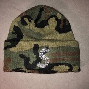Supreme x Swarovski New Era Logo Beanie